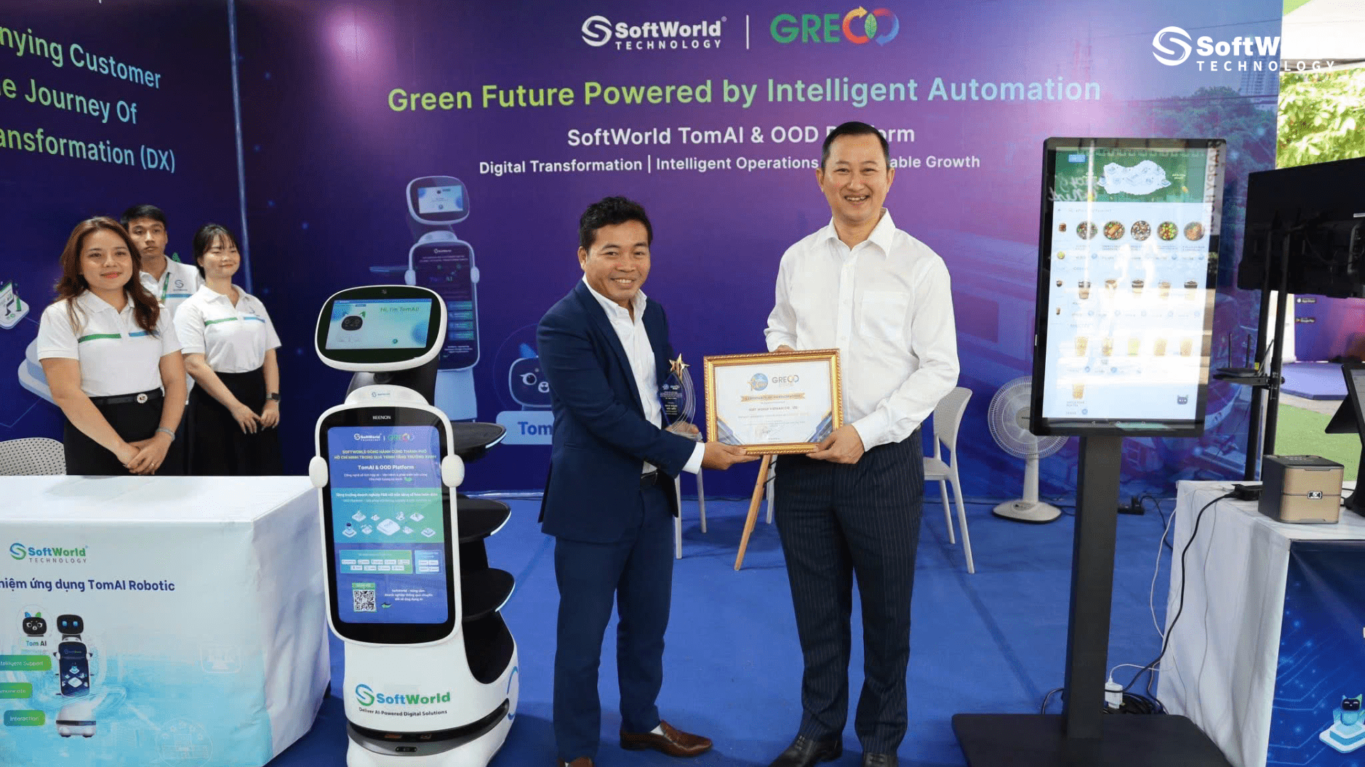 BTC trao tặng Giải thưởng Chủ Đề Tiêu Biểu dành cho SoftWorld