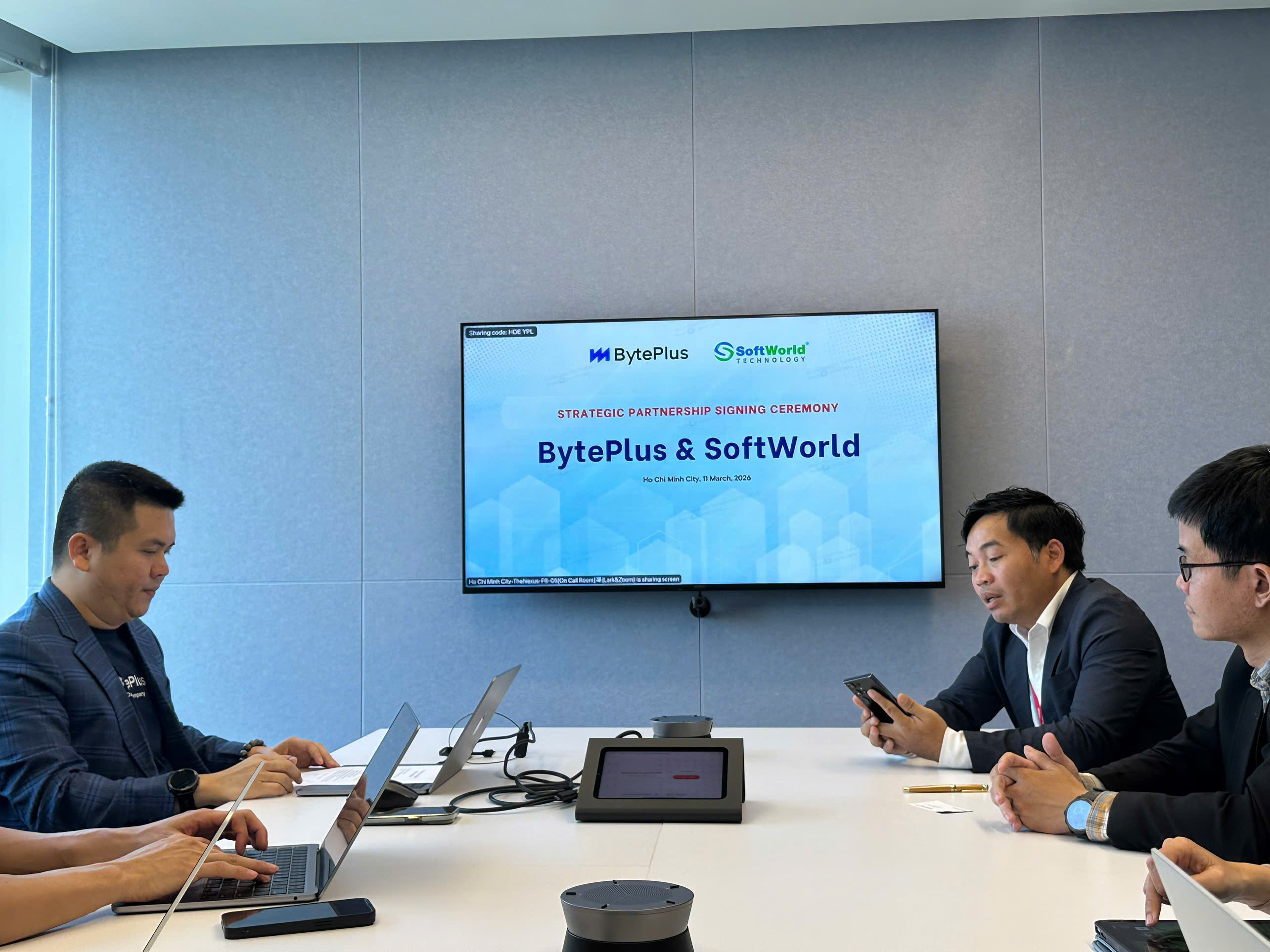 SoftWorld ký kết hợp tác cùng BytePlus trong phát triển AI
